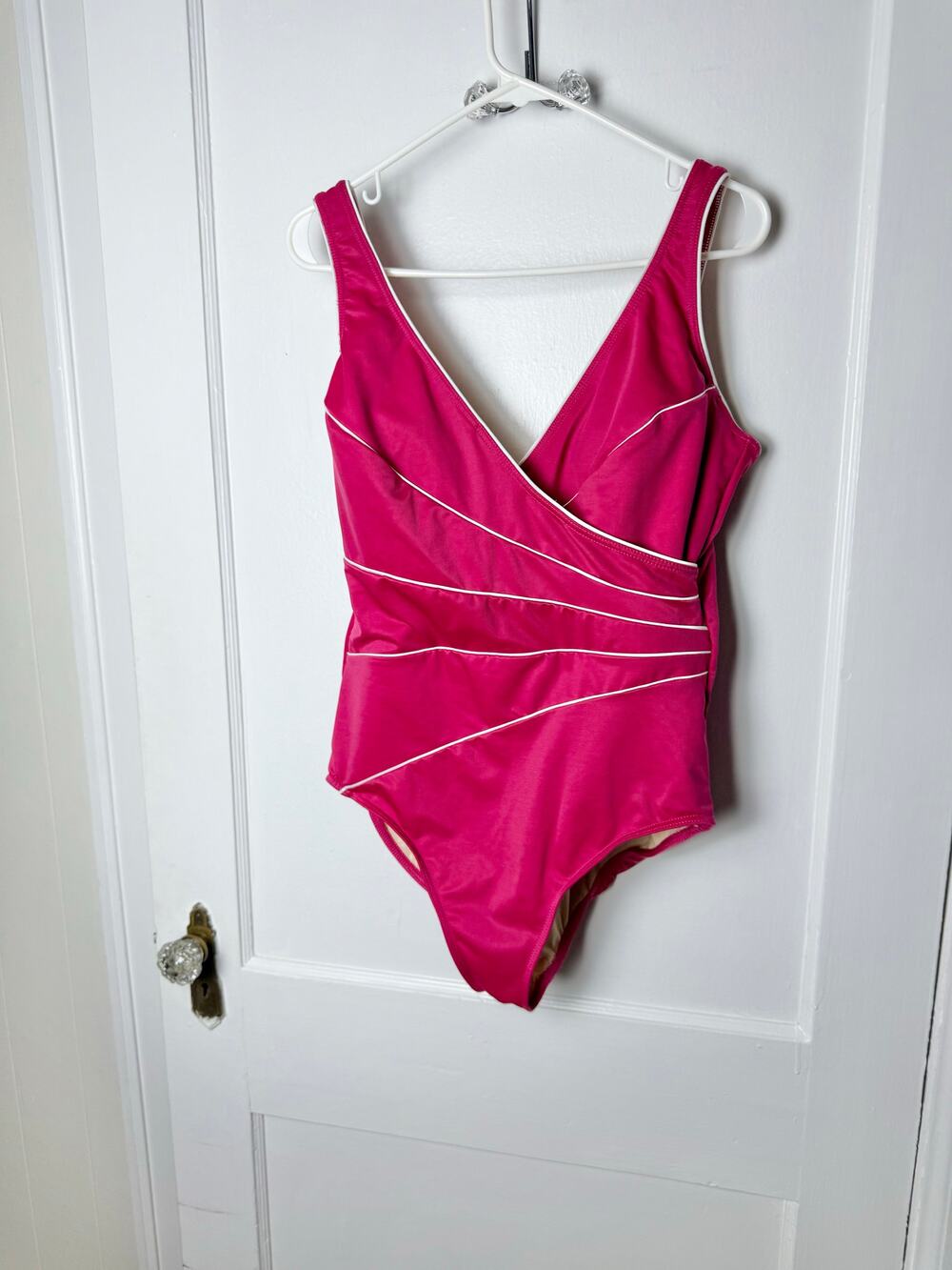 Miraclesuit Swimsuit Draped 1 Piece Pink White Piping Slimming Fuchsia SZ 12
